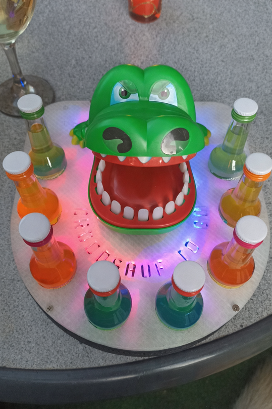 Display-Upgrade für eine Animatronic auf der Werkbank