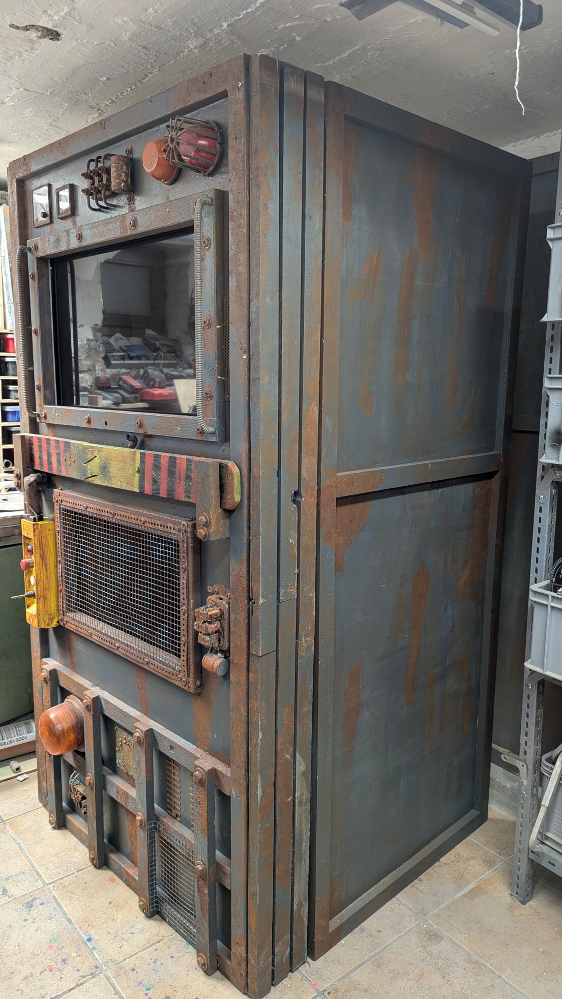 Animatronic The Butcher als umgebaute Tür