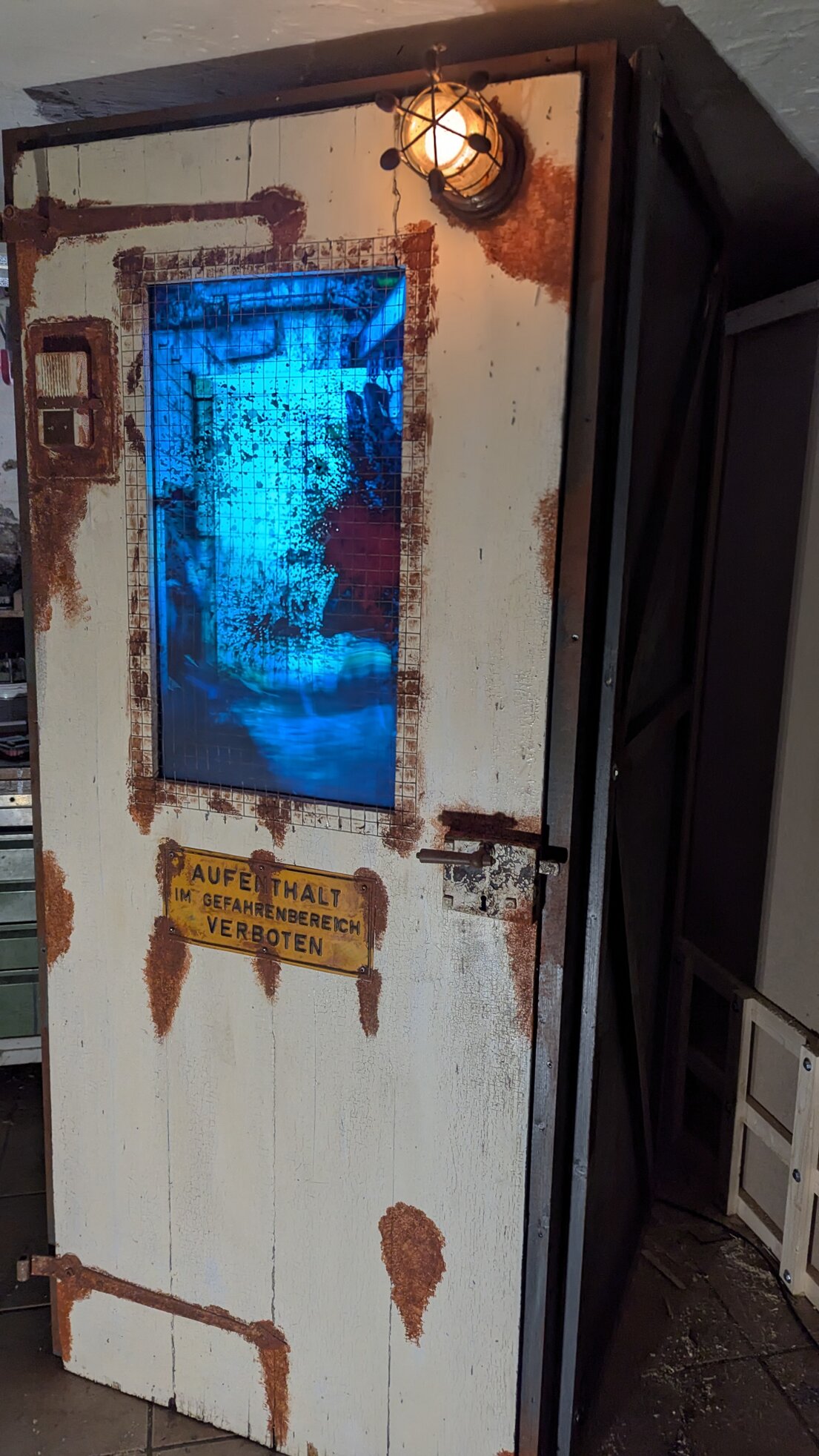 Display-Upgrade für eine Animatronic auf der Werkbank